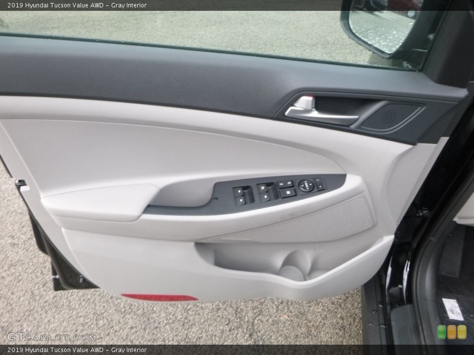 Gray Interior Door Panel for the 2019 Hyundai Tucson Value AWD #130289555