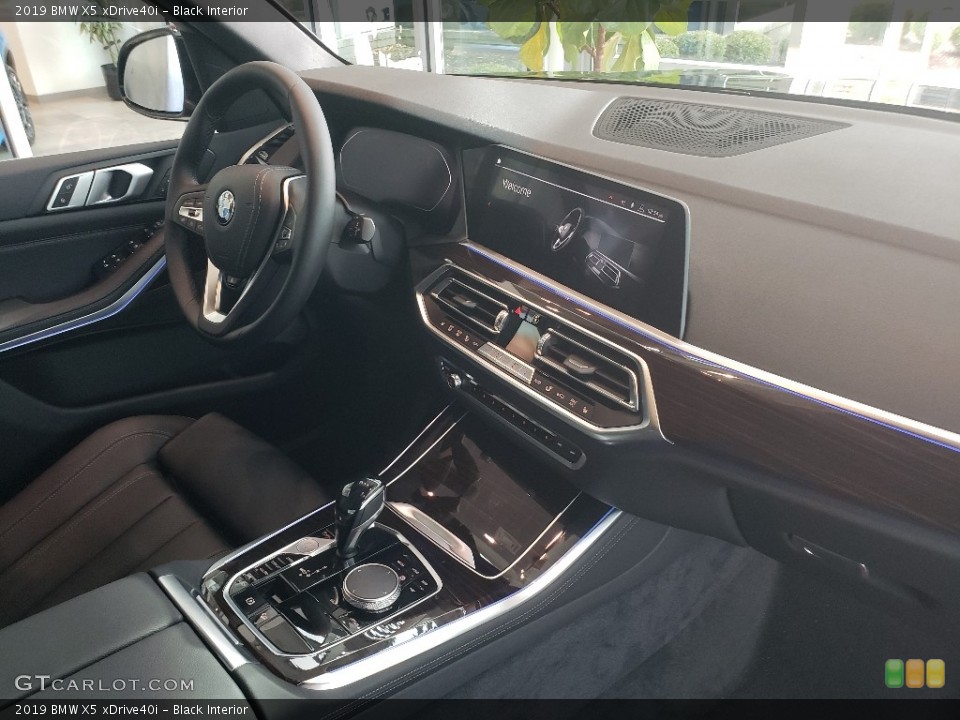 Black Interior Dashboard for the 2019 BMW X5 xDrive40i #130293245