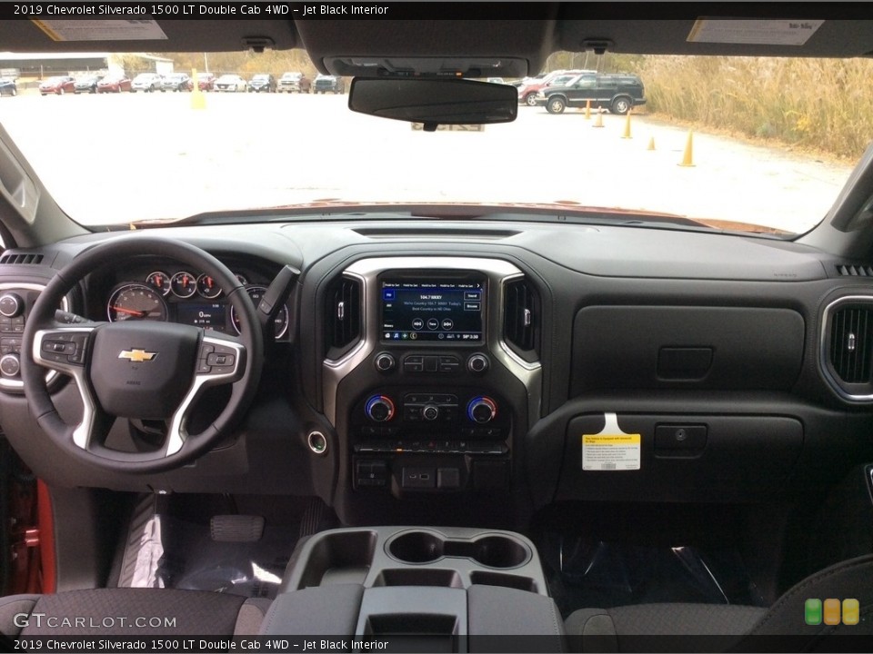 Jet Black Interior Dashboard for the 2019 Chevrolet Silverado 1500 LT Double Cab 4WD #130320508