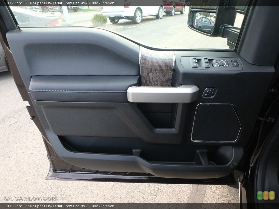Black Interior Door Panel for the 2019 Ford F350 Super Duty Lariat Crew Cab 4x4 #130328842