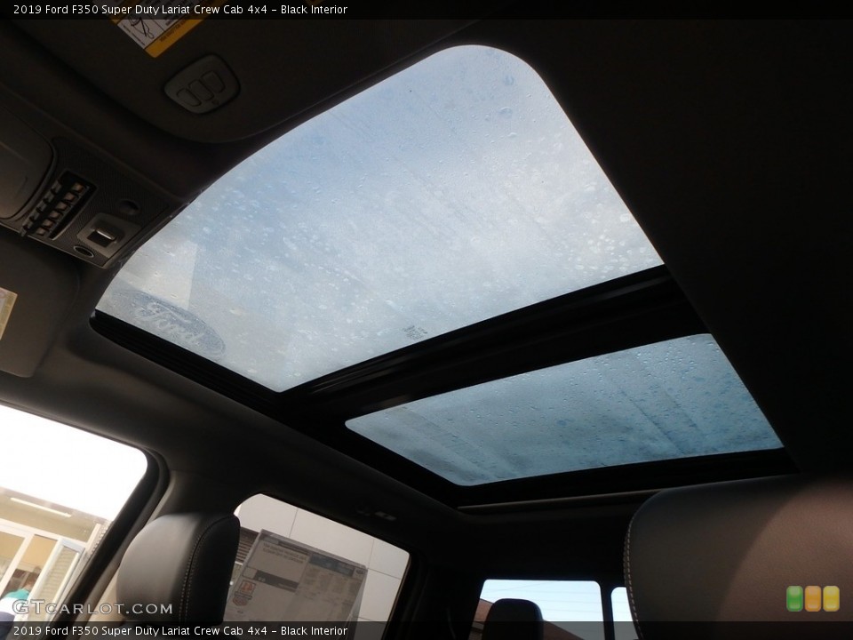 Black Interior Sunroof for the 2019 Ford F350 Super Duty Lariat Crew Cab 4x4 #130328878