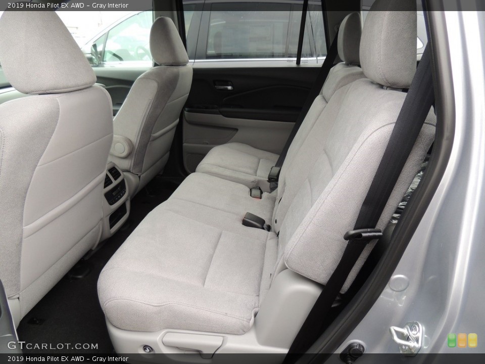 Gray Interior Rear Seat for the 2019 Honda Pilot EX AWD #130348097