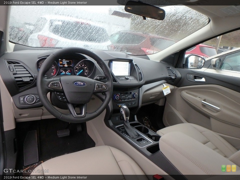 Medium Light Stone Interior Photo for the 2019 Ford Escape SEL 4WD #130416893