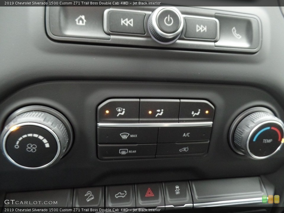 Jet Black Interior Controls for the 2019 Chevrolet Silverado 1500 Custom Z71 Trail Boss Double Cab 4WD #130423583