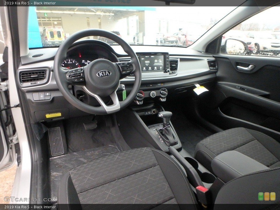 Black Interior Photo for the 2019 Kia Rio S #130443424