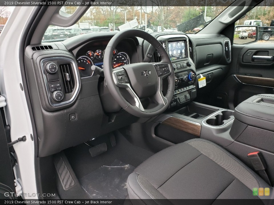 Jet Black Interior Photo for the 2019 Chevrolet Silverado 1500 RST Crew Cab #130449821