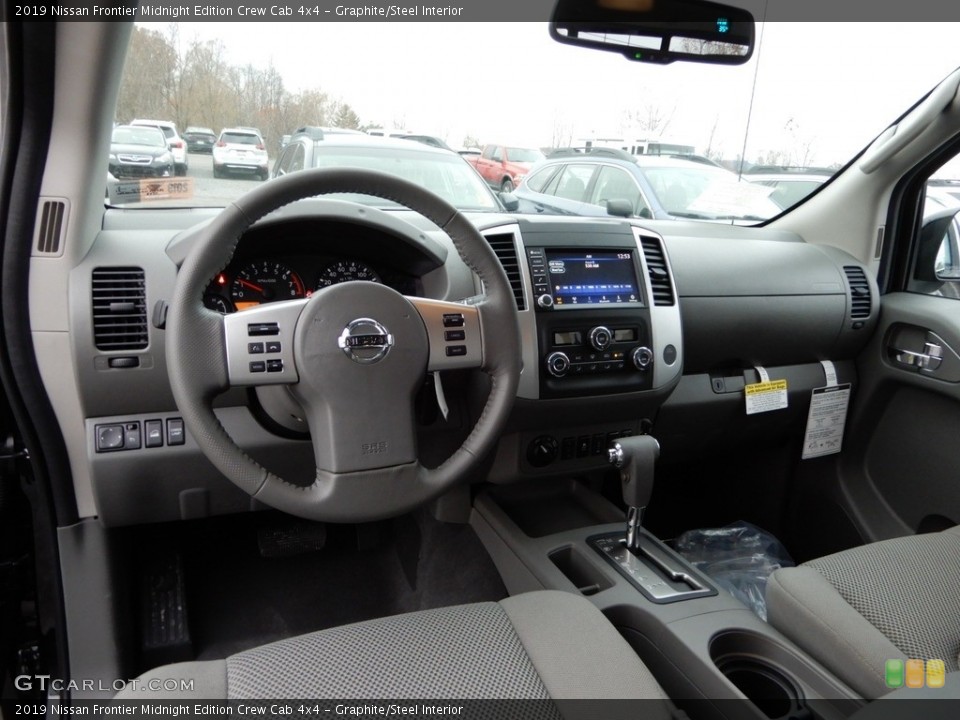 Graphite/Steel Interior Photo for the 2019 Nissan Frontier Midnight Edition Crew Cab 4x4 #130461014