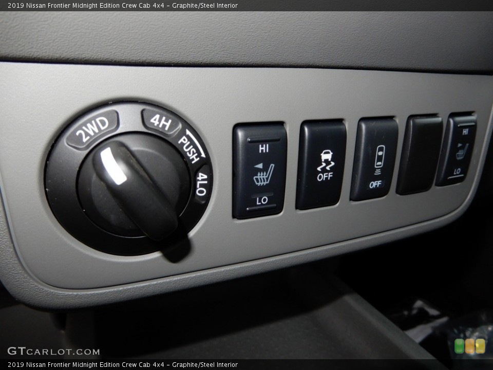 Graphite/Steel Interior Controls for the 2019 Nissan Frontier Midnight Edition Crew Cab 4x4 #130461065