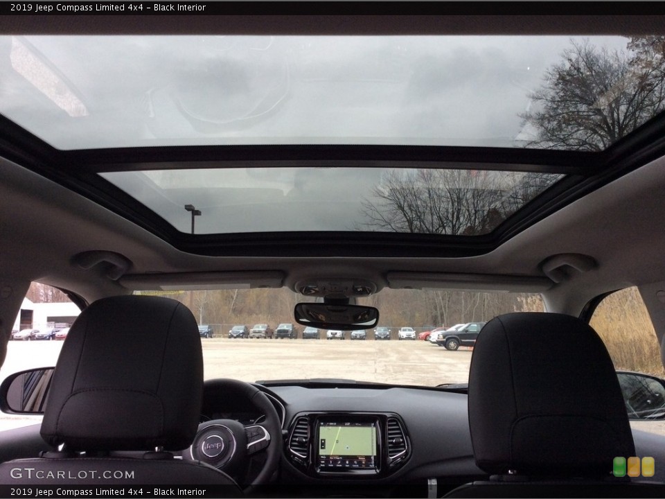 Black Interior Sunroof for the 2019 Jeep Compass Limited 4x4 #130510625