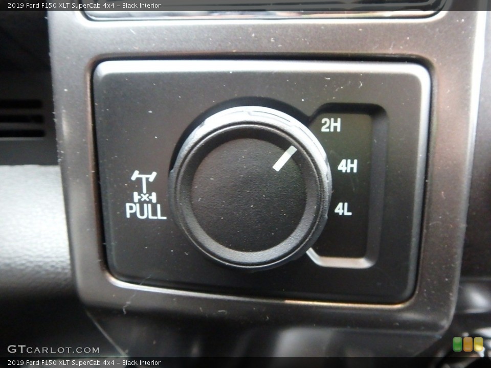 Black Interior Controls for the 2019 Ford F150 XLT SuperCab 4x4 #130524997