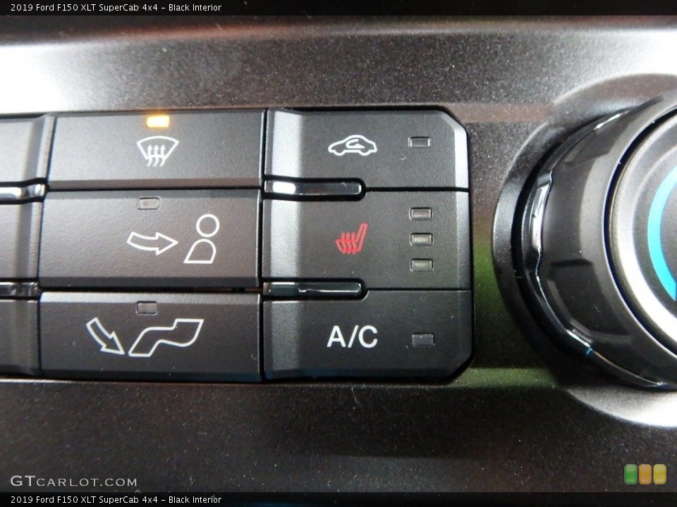 Black Interior Controls for the 2019 Ford F150 XLT SuperCab 4x4 #130525045