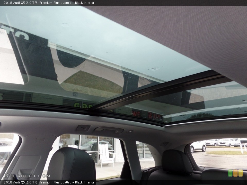 Black Interior Sunroof for the 2018 Audi Q5 2.0 TFSI Premium Plus quattro #130525780