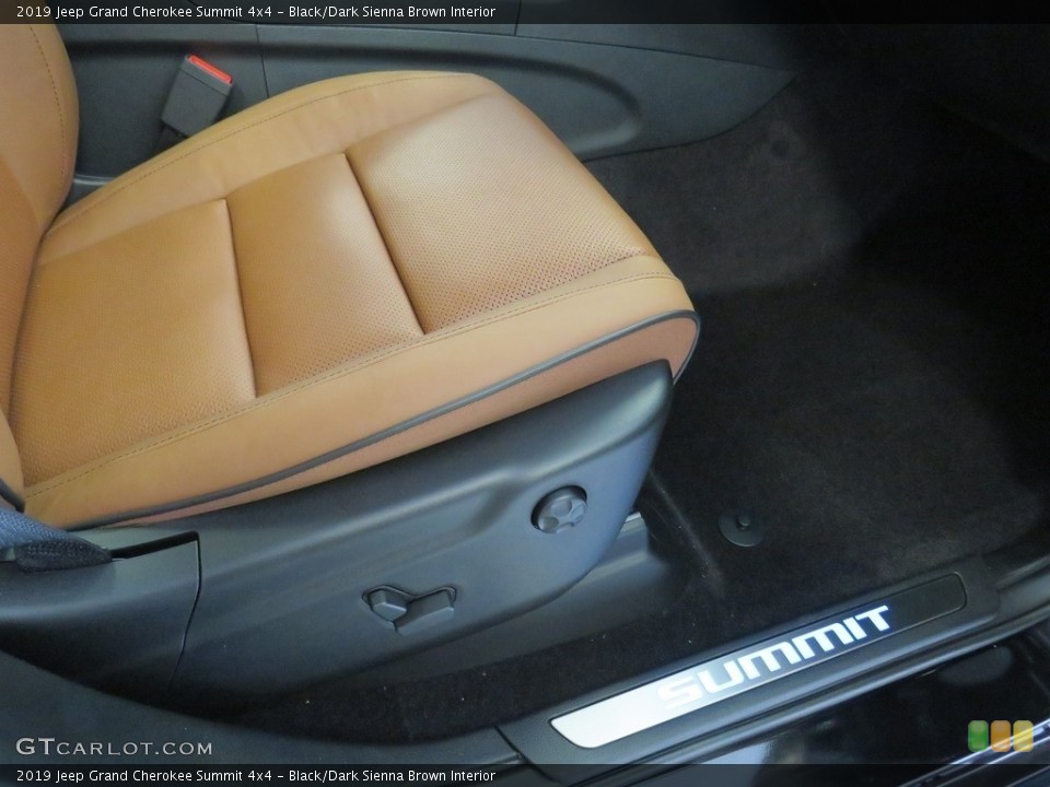 Black/Dark Sienna Brown Interior Front Seat for the 2019 Jeep Grand Cherokee Summit 4x4 #130530340