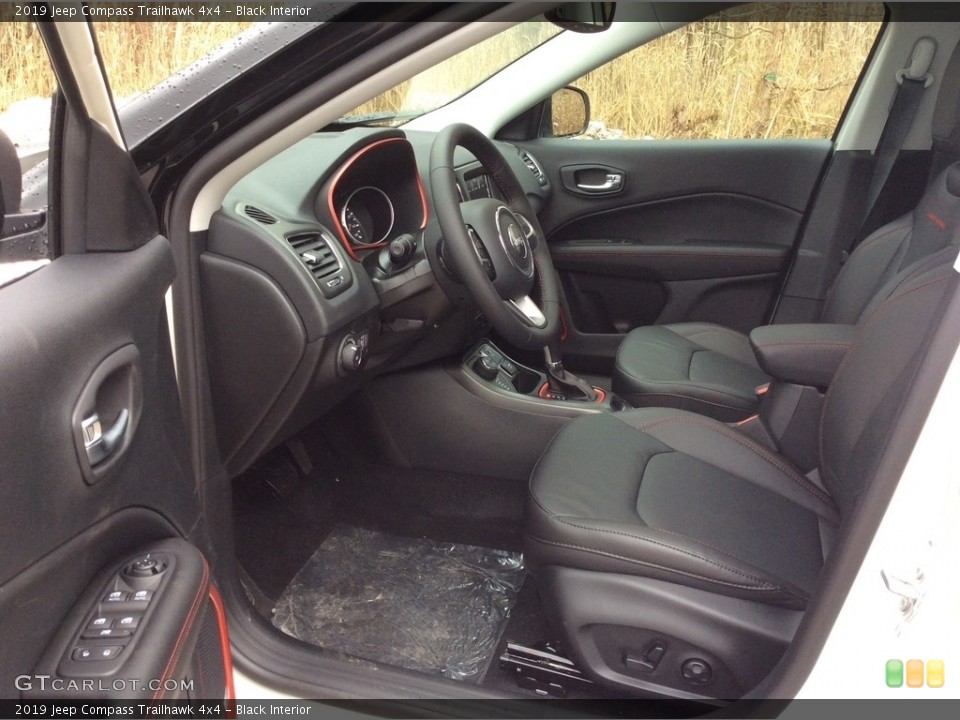 Black Interior Photo for the 2019 Jeep Compass Trailhawk 4x4 #130533412