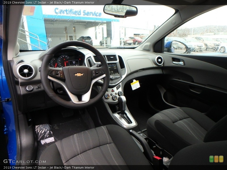 Jet Black/­Dark Titanium Interior Photo for the 2019 Chevrolet Sonic LT Sedan #130538242