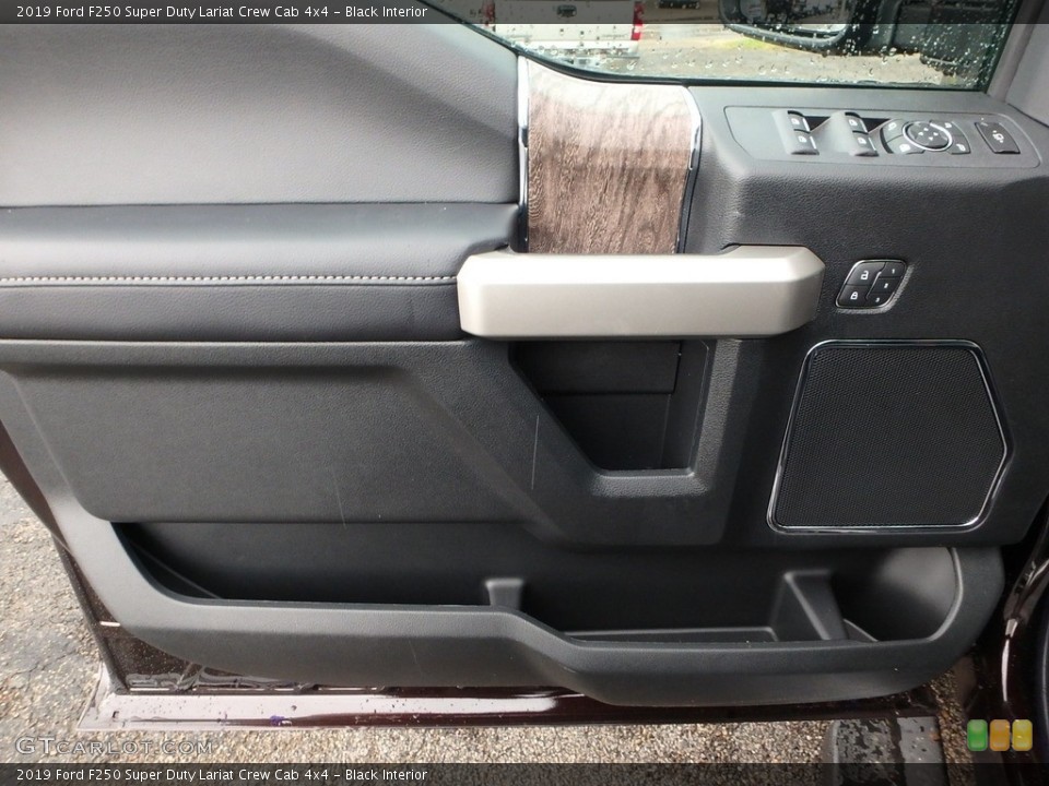 Black Interior Door Panel for the 2019 Ford F250 Super Duty Lariat Crew Cab 4x4 #130539385