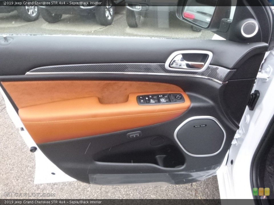 Sepia/Black Interior Door Panel for the 2019 Jeep Grand Cherokee STR 4x4 #130550327
