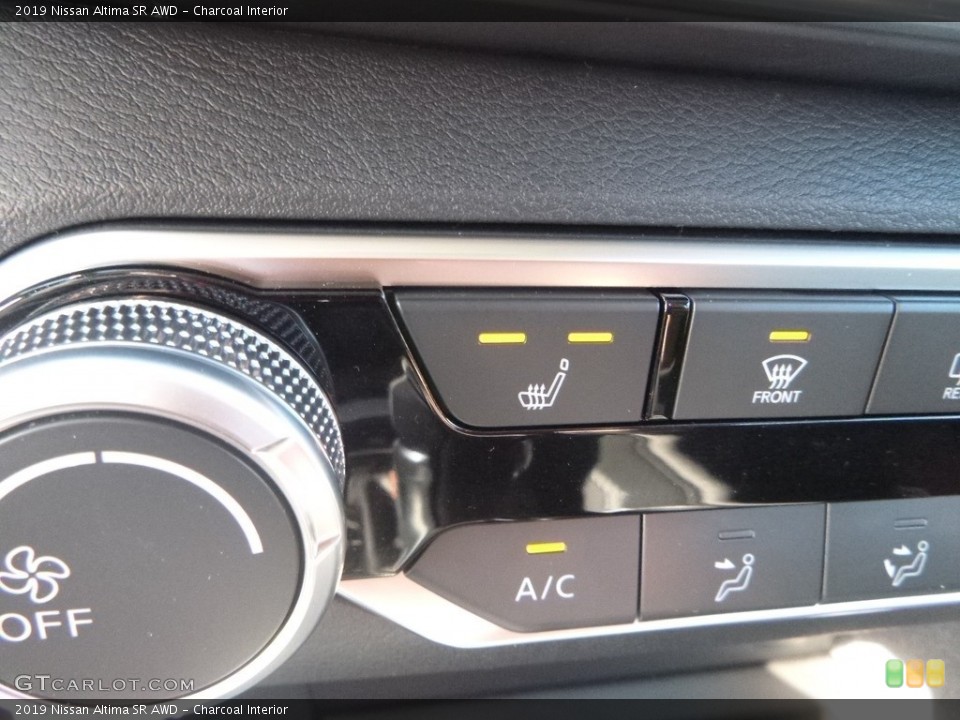 Charcoal Interior Controls for the 2019 Nissan Altima SR AWD #130583733