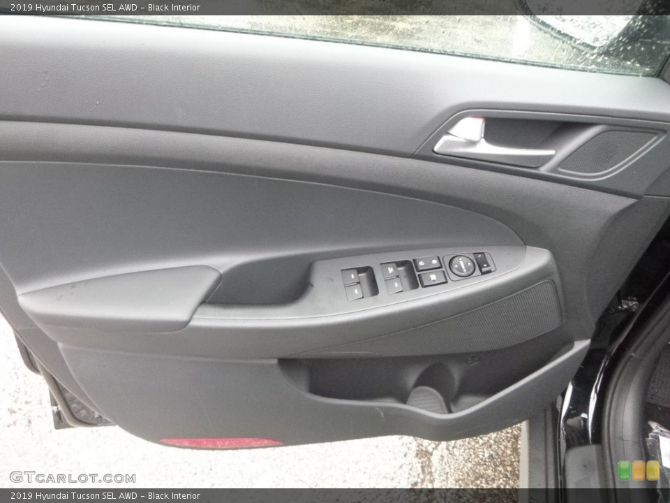 Black Interior Door Panel for the 2019 Hyundai Tucson SEL AWD #130590221