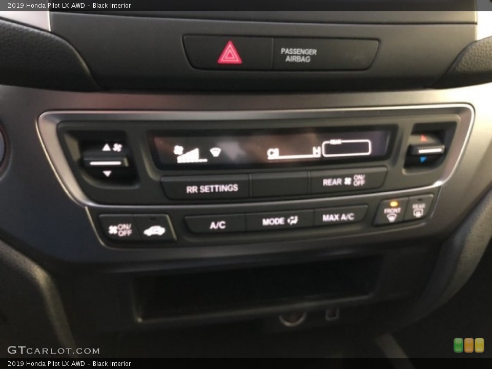 Black Interior Controls for the 2019 Honda Pilot LX AWD #130601022