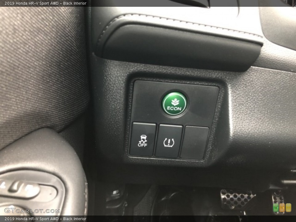 Black Interior Controls for the 2019 Honda HR-V Sport AWD #130602642