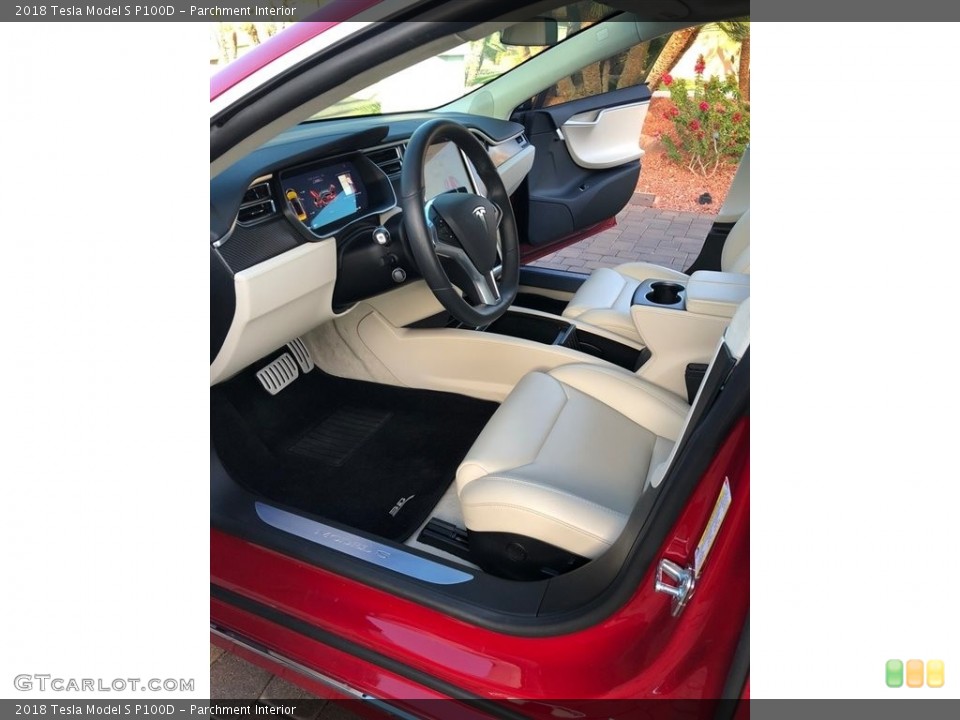 Parchment Interior Photo for the 2018 Tesla Model S P100D #130617576