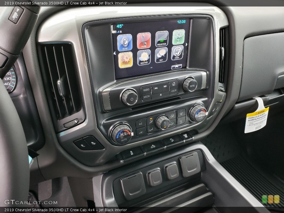 Jet Black Interior Controls for the 2019 Chevrolet Silverado 3500HD LT Crew Cab 4x4 #130622008