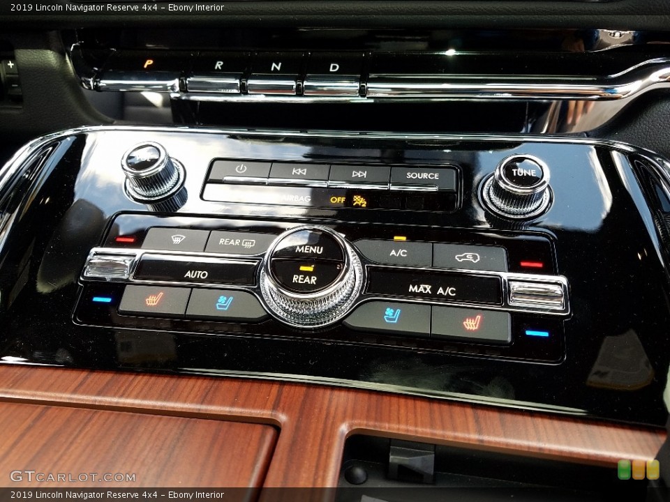 Ebony Interior Controls for the 2019 Lincoln Navigator Reserve 4x4 #130628349