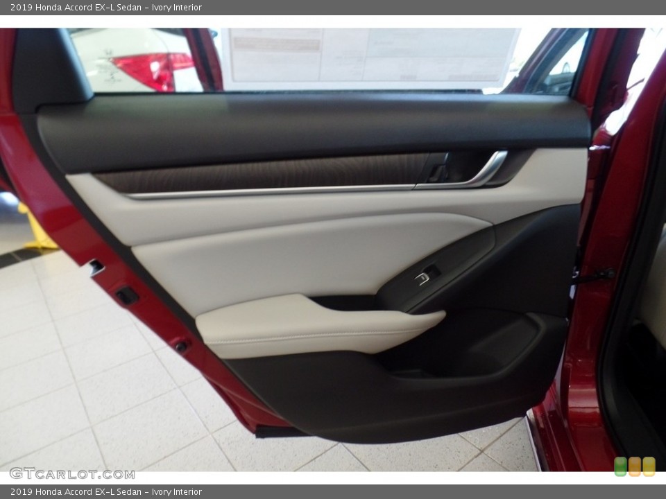 Ivory Interior Door Panel for the 2019 Honda Accord EX-L Sedan #130629027