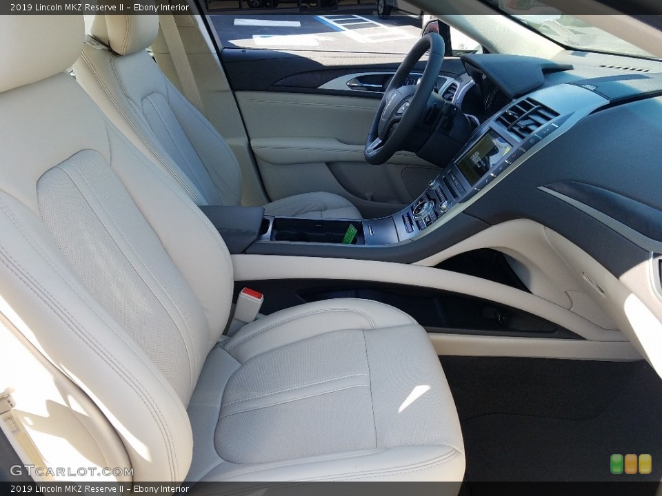 Ebony Interior Photo for the 2019 Lincoln MKZ Reserve II #130630827