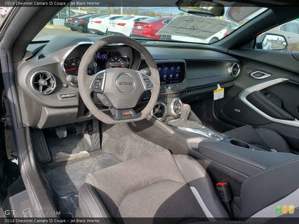 Jet Black Interior Photo for the 2019 Chevrolet Camaro SS Coupe #130637607