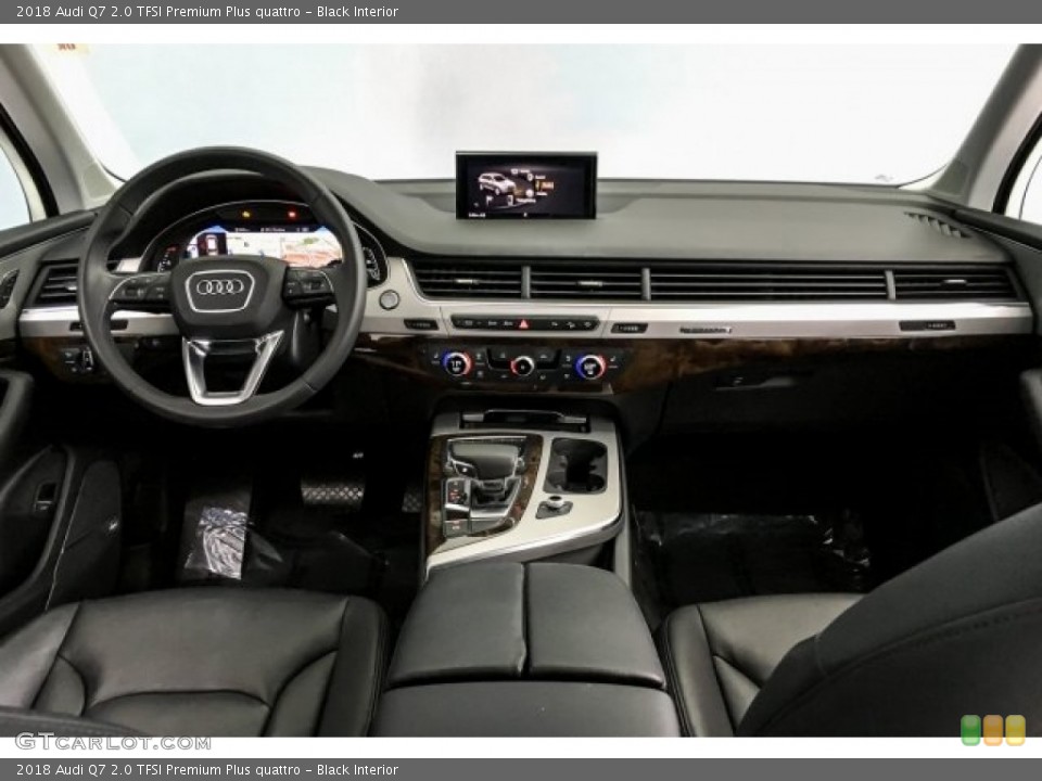 Black Interior Dashboard for the 2018 Audi Q7 2.0 TFSI Premium Plus quattro #130655718
