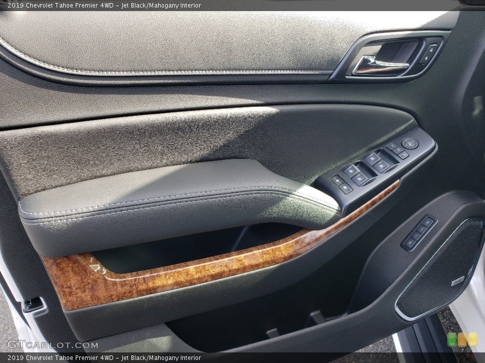 Jet Black/Mahogany Interior Door Panel for the 2019 Chevrolet Tahoe Premier 4WD #130657994