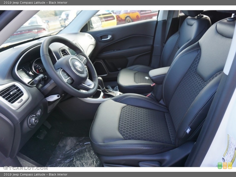 Black Interior Photo for the 2019 Jeep Compass Latitude #130681442