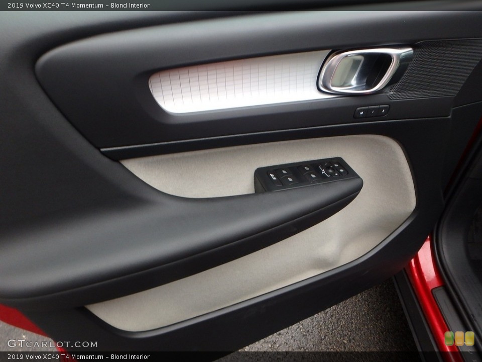 Blond Interior Door Panel for the 2019 Volvo XC40 T4 Momentum #130685329