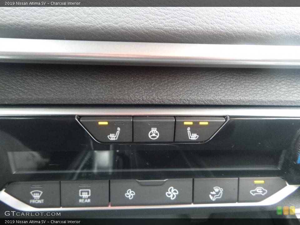 Charcoal Interior Controls for the 2019 Nissan Altima SV #130686376