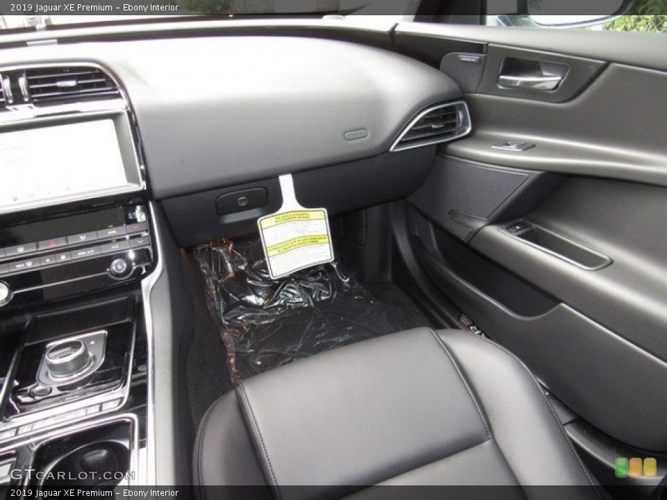 Ebony Interior Dashboard for the 2019 Jaguar XE Premium #130697002