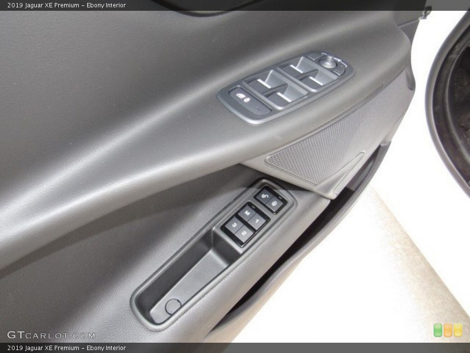 Ebony Interior Controls for the 2019 Jaguar XE Premium #130697149