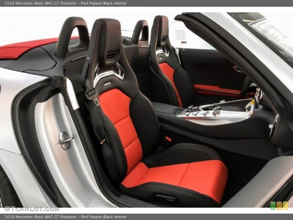 Red Pepper/Black Interior Photo for the 2019 Mercedes-Benz AMG GT Roadster #130711157