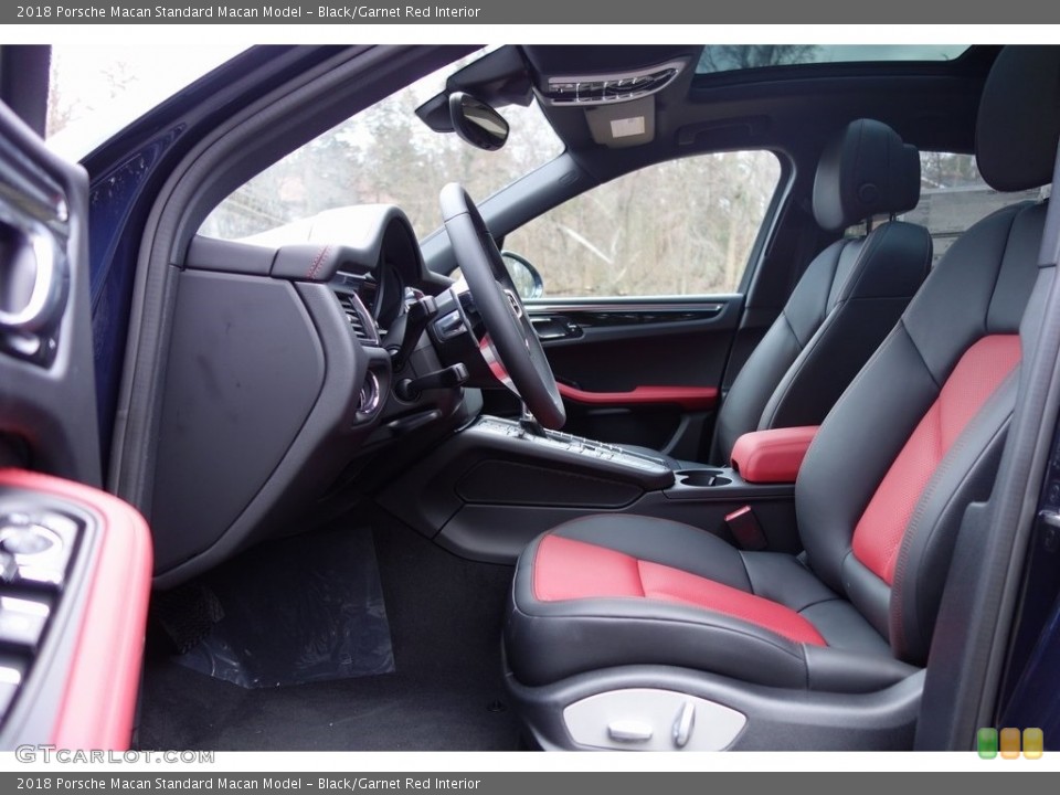 Black/Garnet Red Interior Front Seat for the 2018 Porsche Macan  #130713348