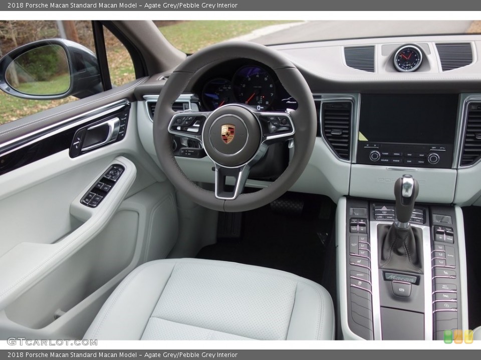 Agate Grey/Pebble Grey Interior Dashboard for the 2018 Porsche Macan  #130713807