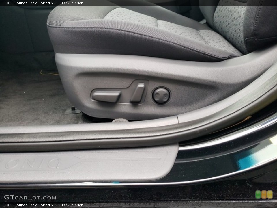 Black Interior Controls for the 2019 Hyundai Ioniq Hybrid SEL #130716350