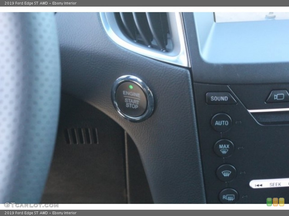 Ebony Interior Controls for the 2019 Ford Edge ST AWD #130738151
