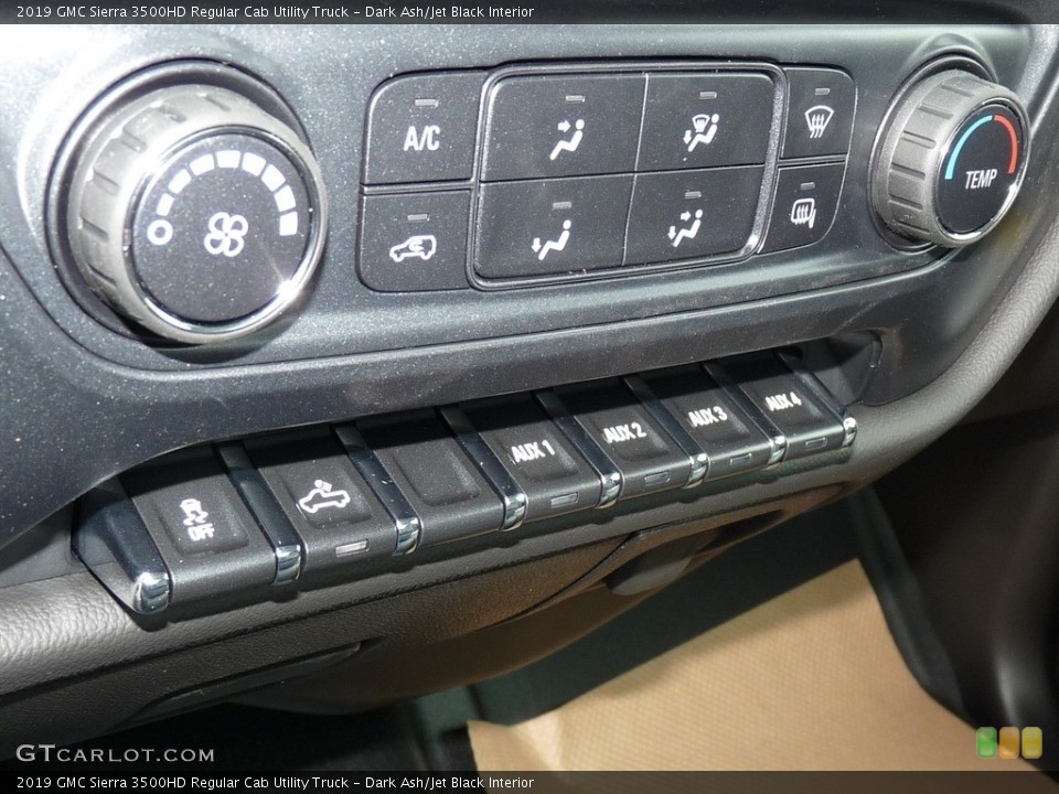 Dark Ash/Jet Black Interior Controls for the 2019 GMC Sierra 3500HD Regular Cab Utility Truck #130739639