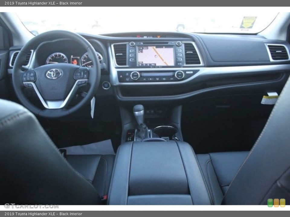 Black Interior Dashboard for the 2019 Toyota Highlander XLE #130746528