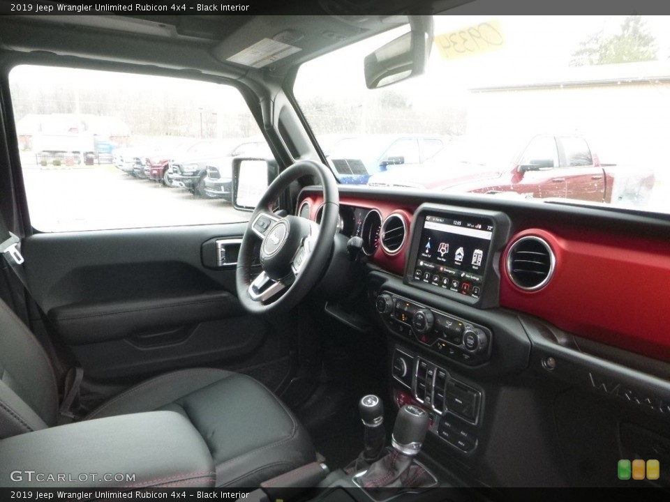 Black Interior Dashboard for the 2019 Jeep Wrangler Unlimited Rubicon 4x4 #130791000