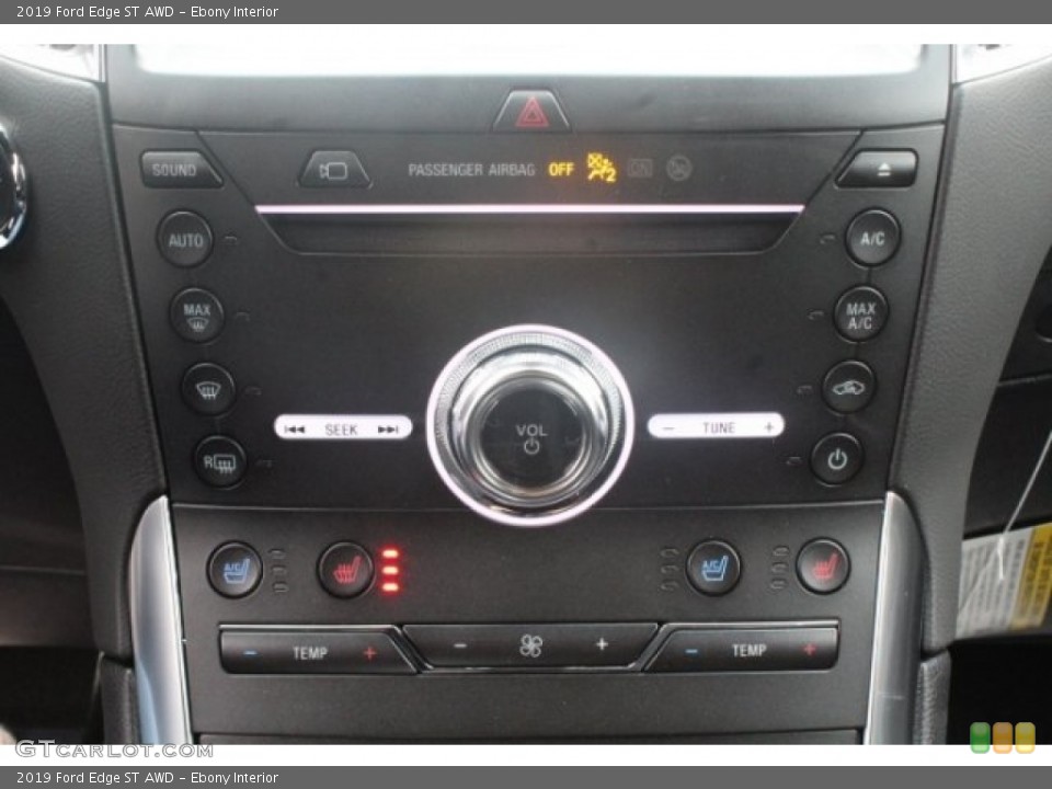 Ebony Interior Controls for the 2019 Ford Edge ST AWD #130804191