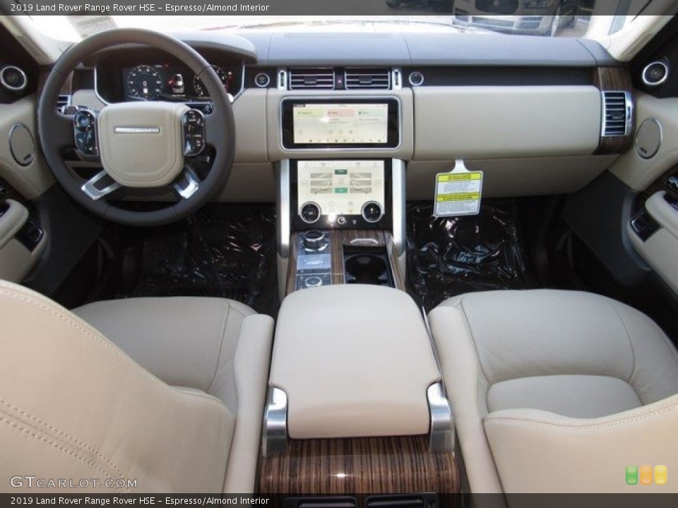 Espresso/Almond Interior Dashboard for the 2019 Land Rover Range Rover HSE #130819412
