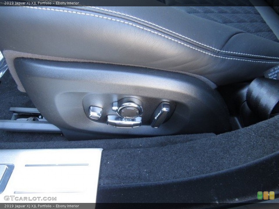 Ebony Interior Controls for the 2019 Jaguar XJ XJL Portfolio #130820309
