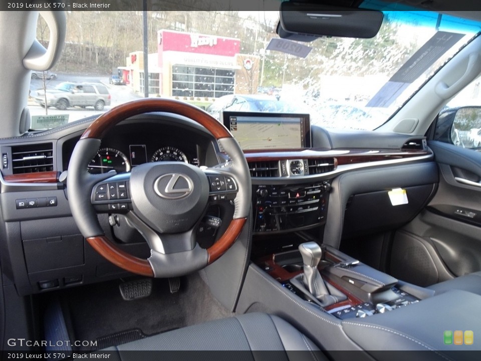 Black Interior Photo for the 2019 Lexus LX 570 #130826039